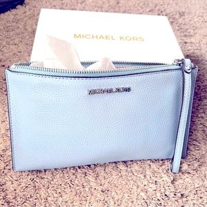 NWOT Michael Kors Baby Blue leather Purse Wristlet. The Perfect 10 x 5.5 size!